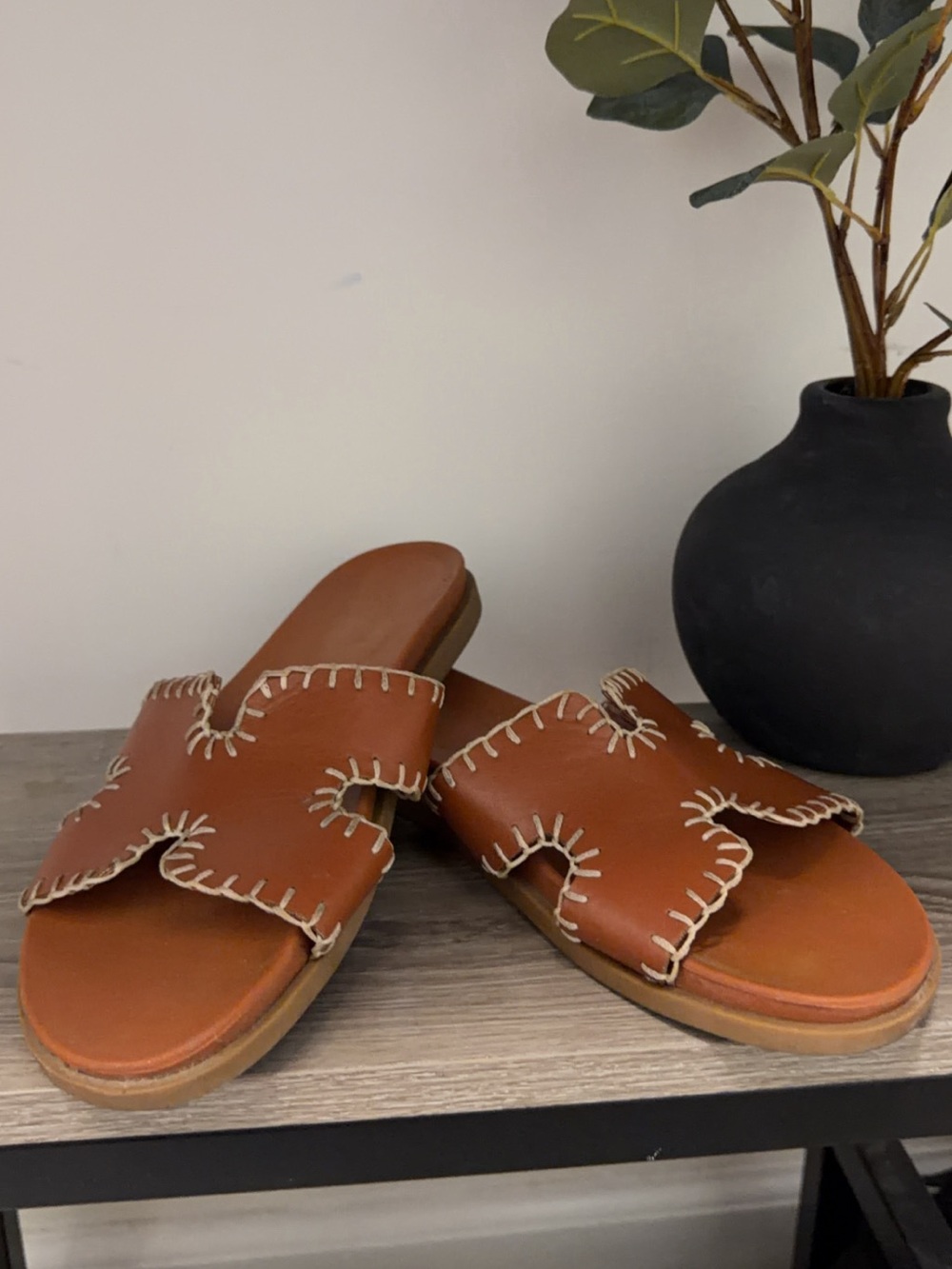 Soda dupe Brown Slide Sandals with Contrast Whipstitch
